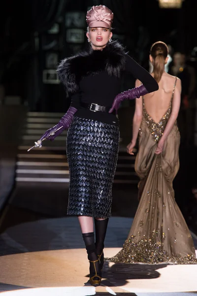 Look 25